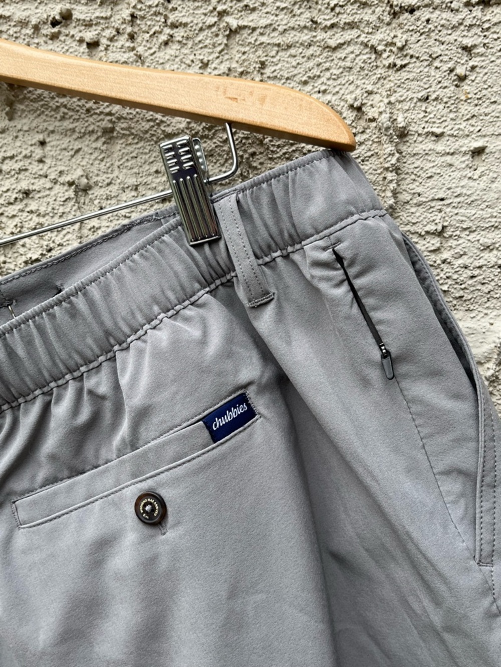 Chubbies Everywear Gray Elastic Waist Casual Shorts Drawstring 6’ inseam